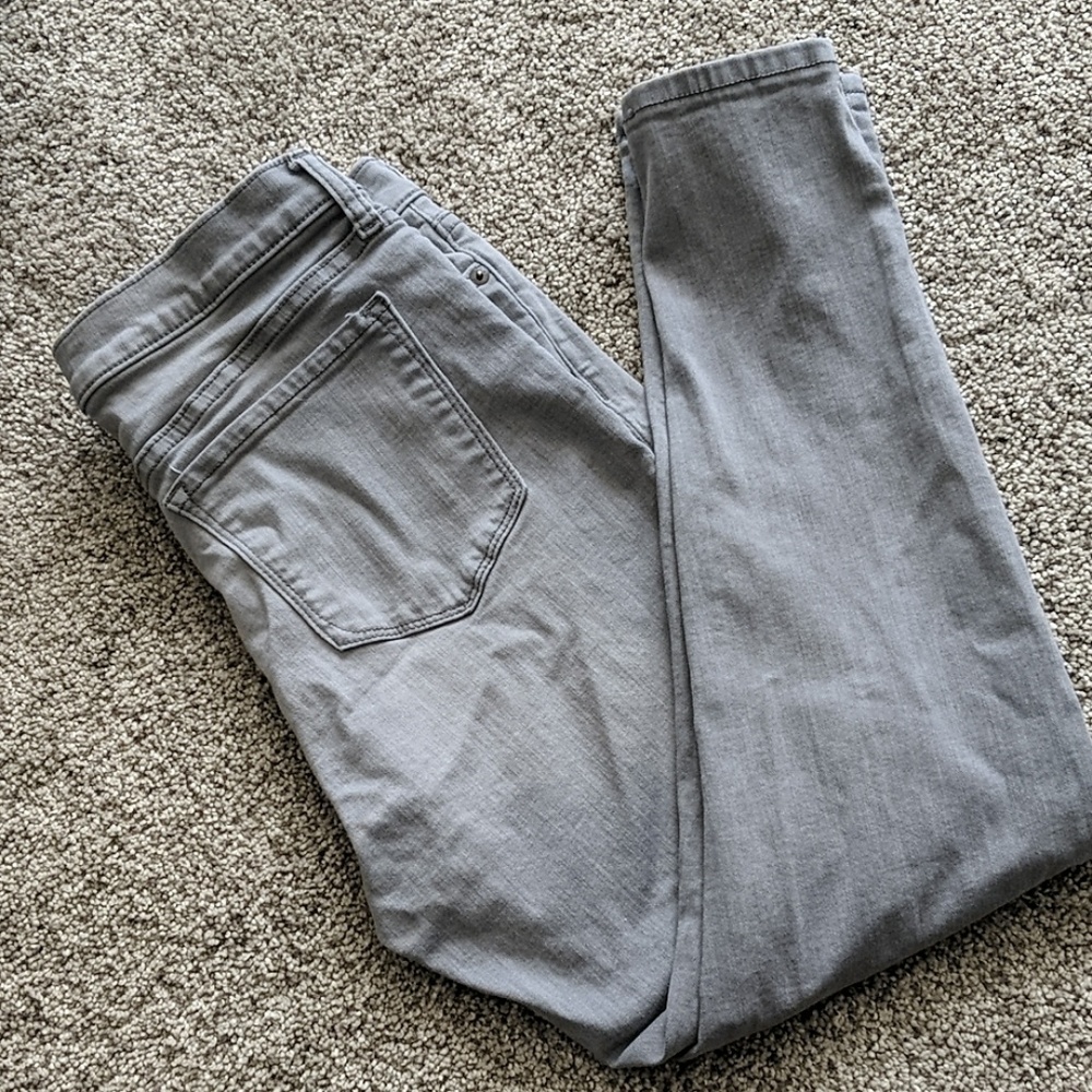 Light grey sculpt skinny jeans
